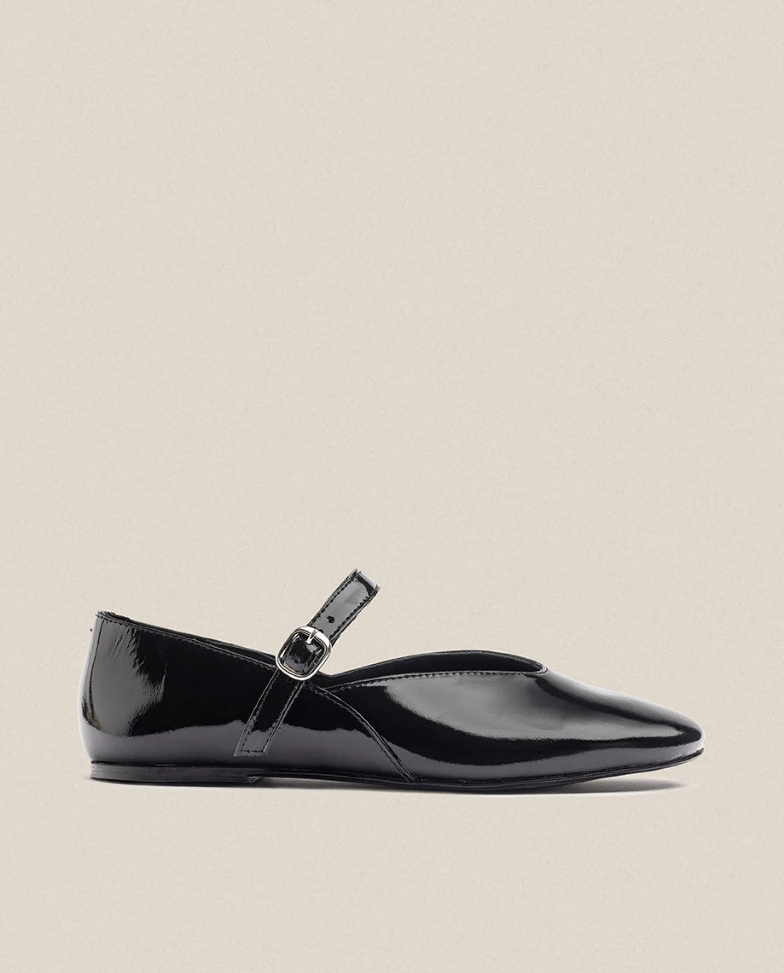 Chaussure Plate ARI-001 Noir