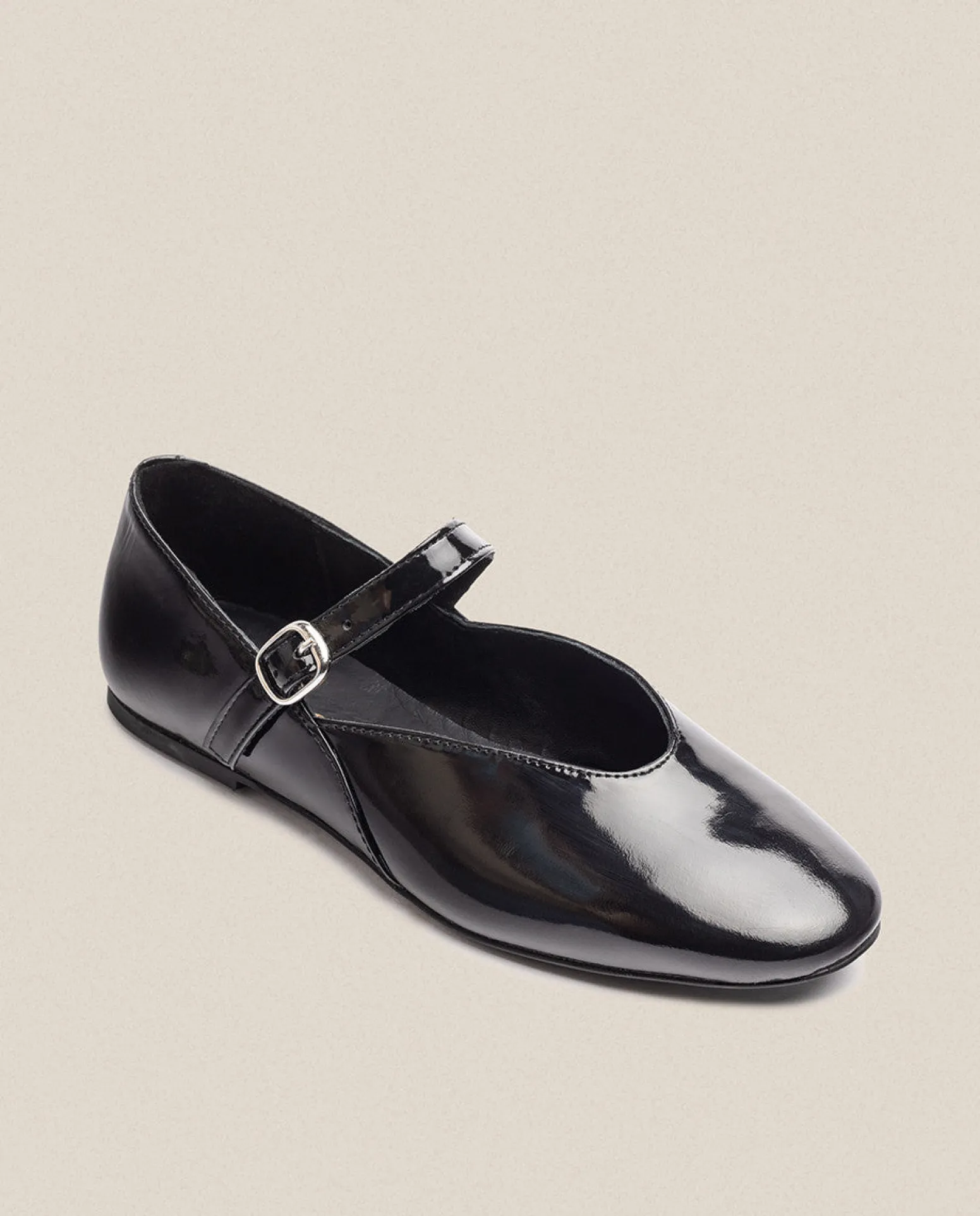 Chaussure Plate ARI-001 Noir